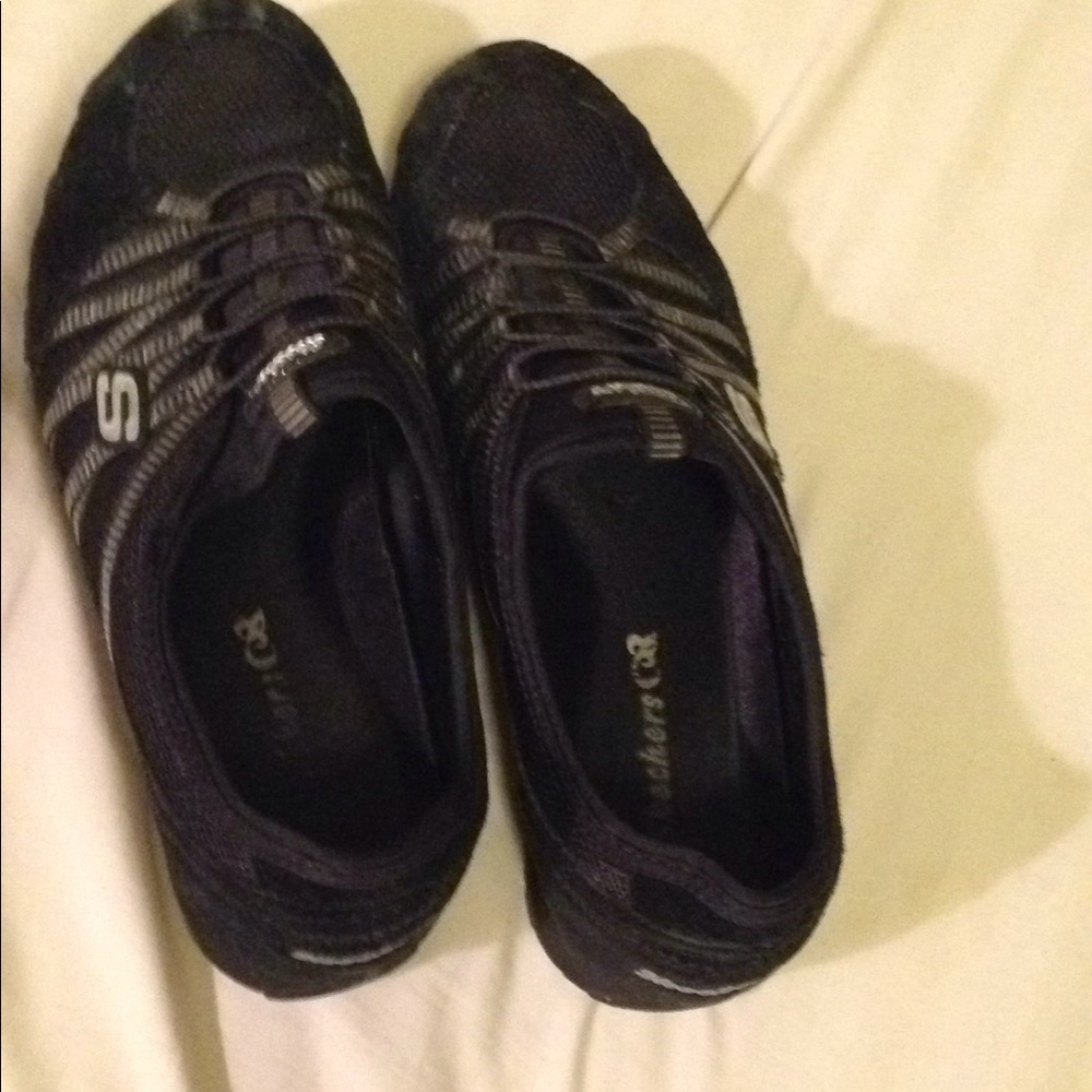 Sketchers slip on sneakers